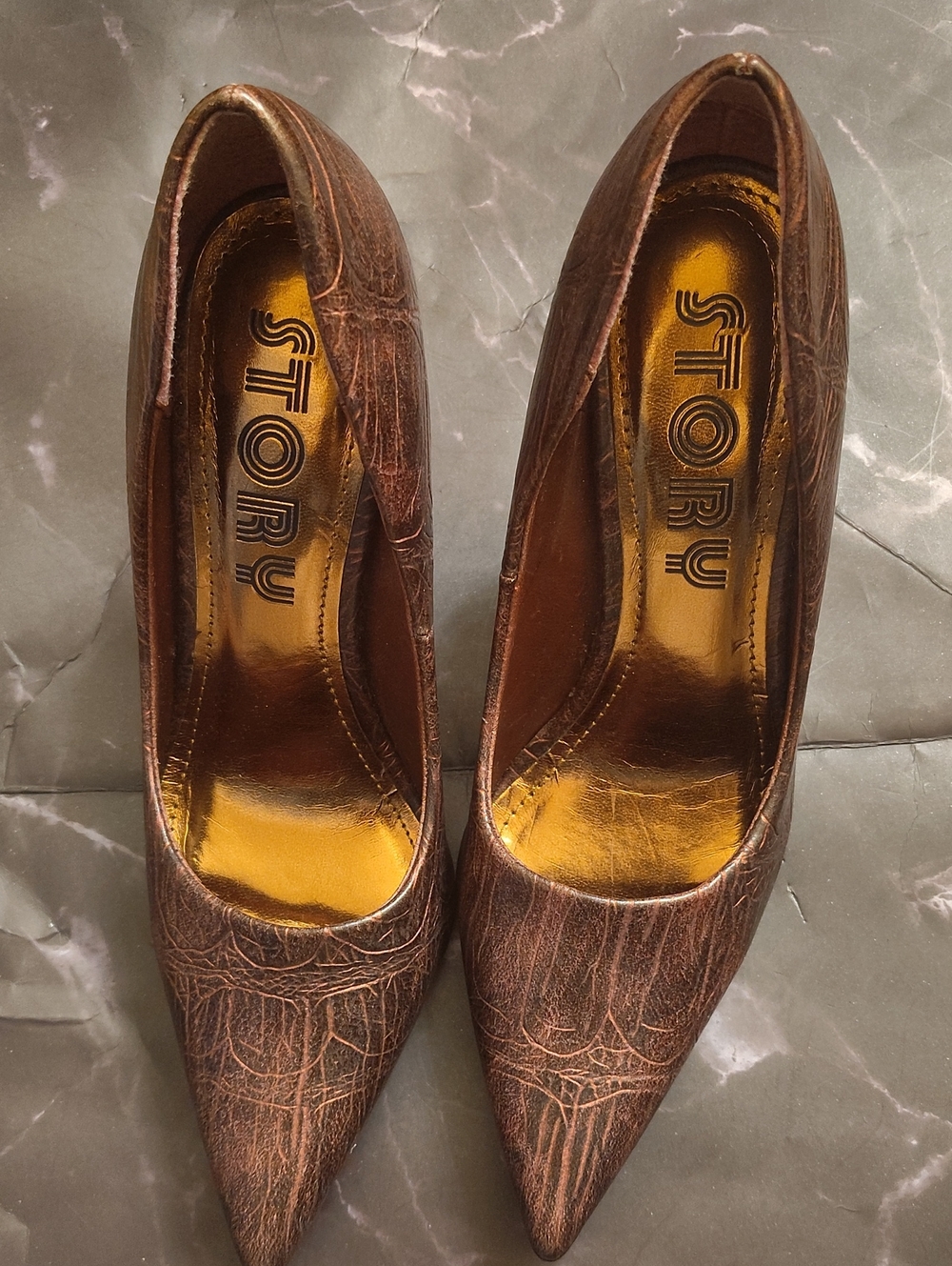 STORY Bronze-Brown Pointed-Toe Heels
